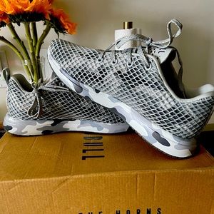 NOBULL Sneakers, Size 10 - NEW